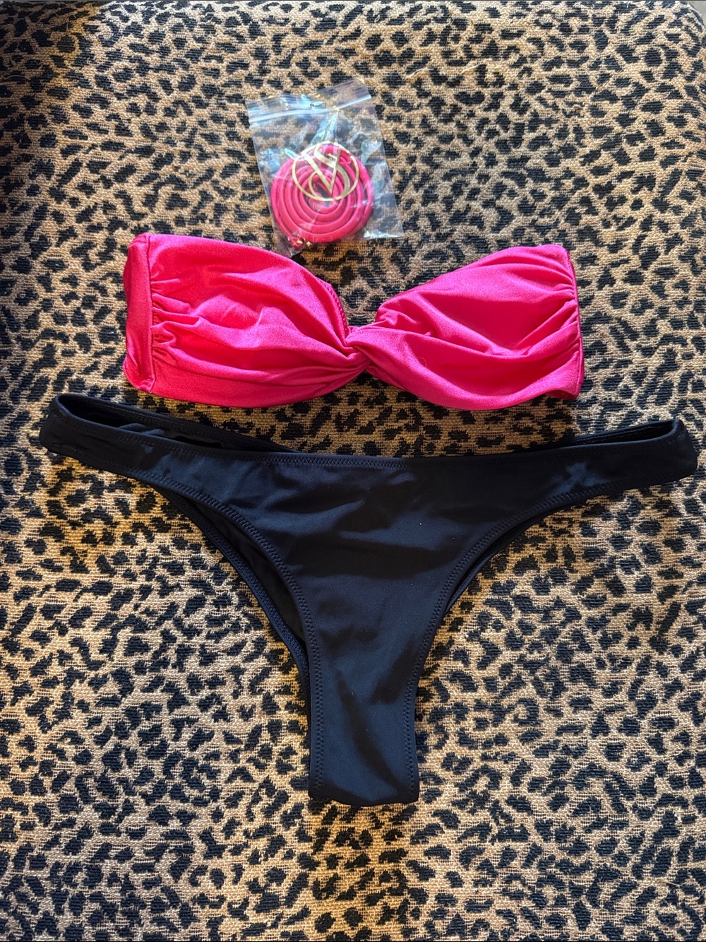 Victoria's Secret Hot Pink Twist Bandeau Top with Black Bikini Bottoms